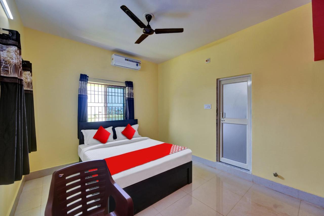Oyo Flagship 81058 Royal Regalia Hotell Bhubaneswar Eksteriør bilde