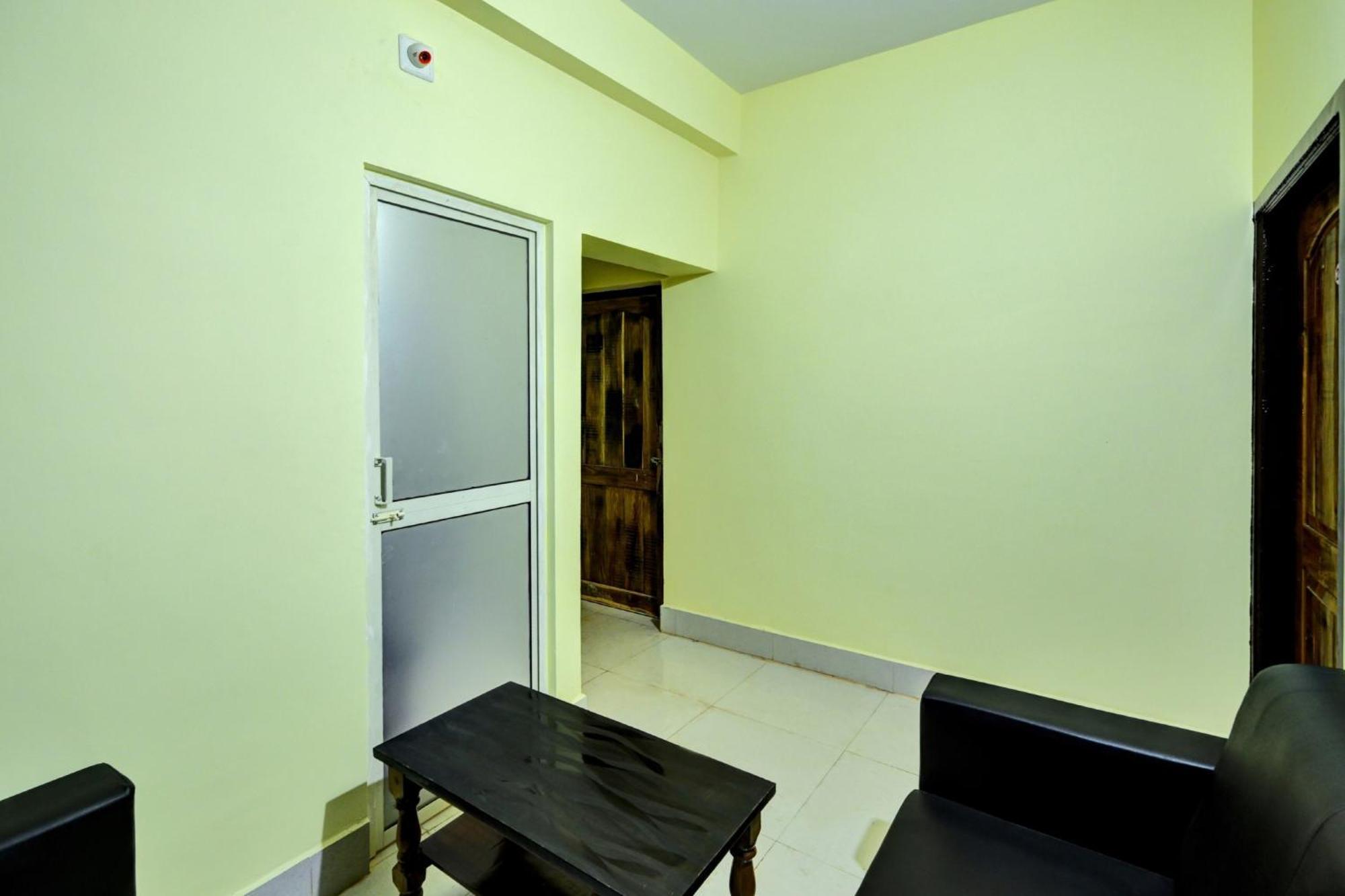 Oyo Flagship 81058 Royal Regalia Hotell Bhubaneswar Eksteriør bilde