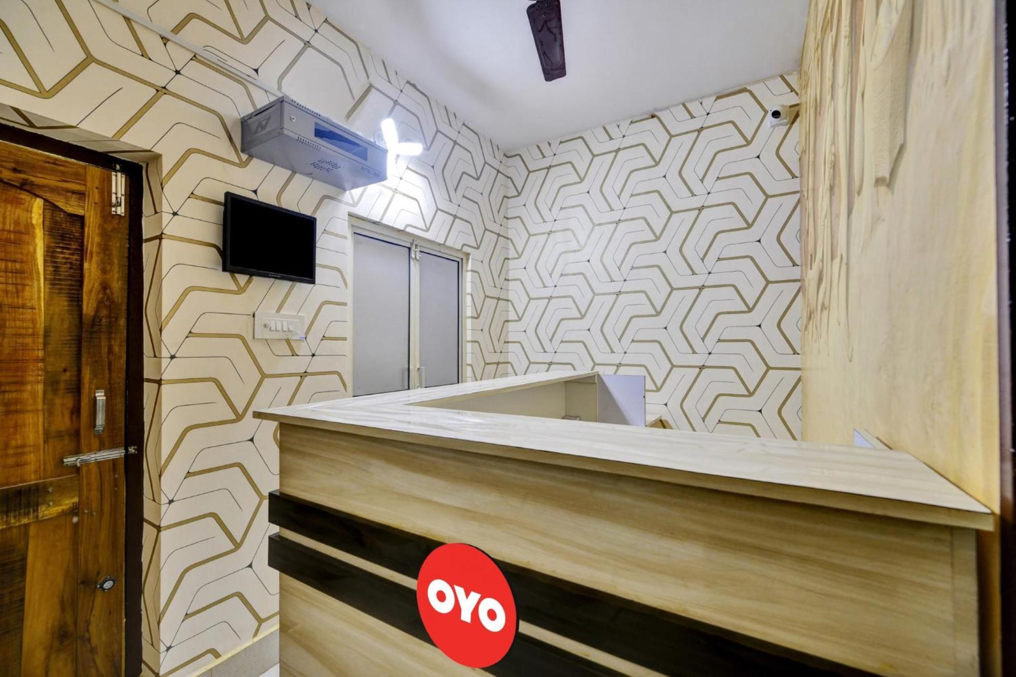 Oyo Flagship 81058 Royal Regalia Hotell Bhubaneswar Eksteriør bilde